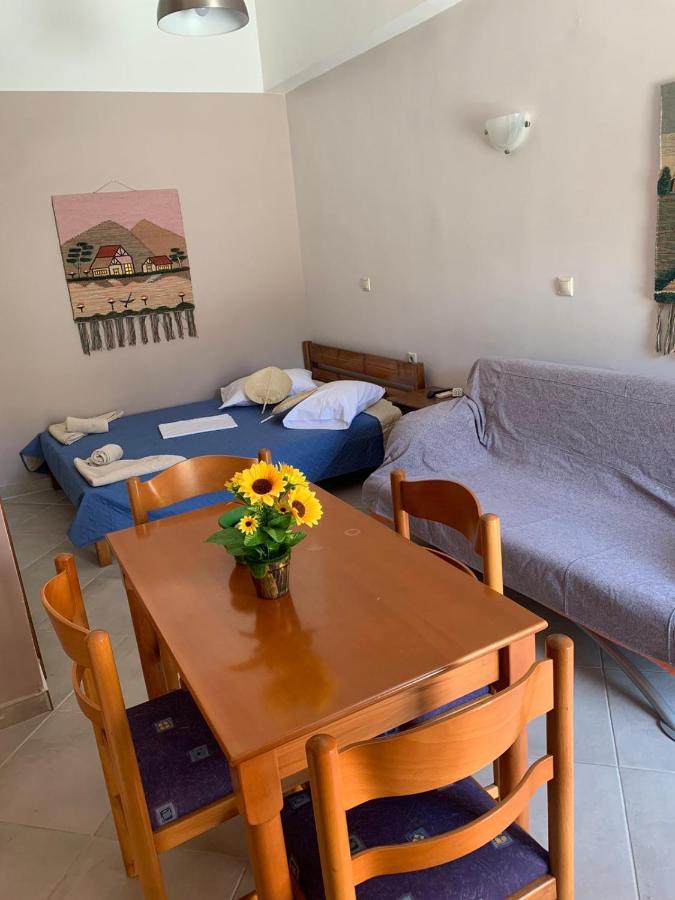 Ferienwohnung Domenica House Kondaraíni Exterior foto